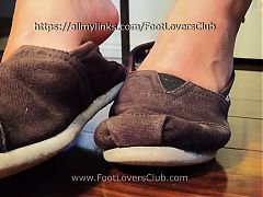 Bellas Feet Soles in Worn Out TOMS Latina Thick Soles Shoeplay Shoe Dangle Size 8 Feet Giantess Latina POV Candid